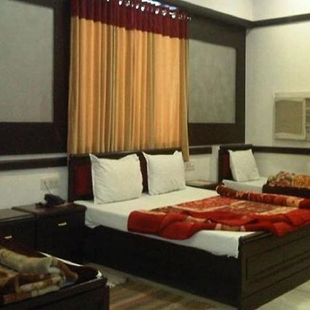 Hotel Ambaji International Ranpur Buitenkant foto
