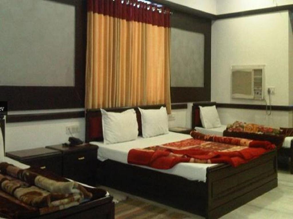Hotel Ambaji International Ranpur Buitenkant foto