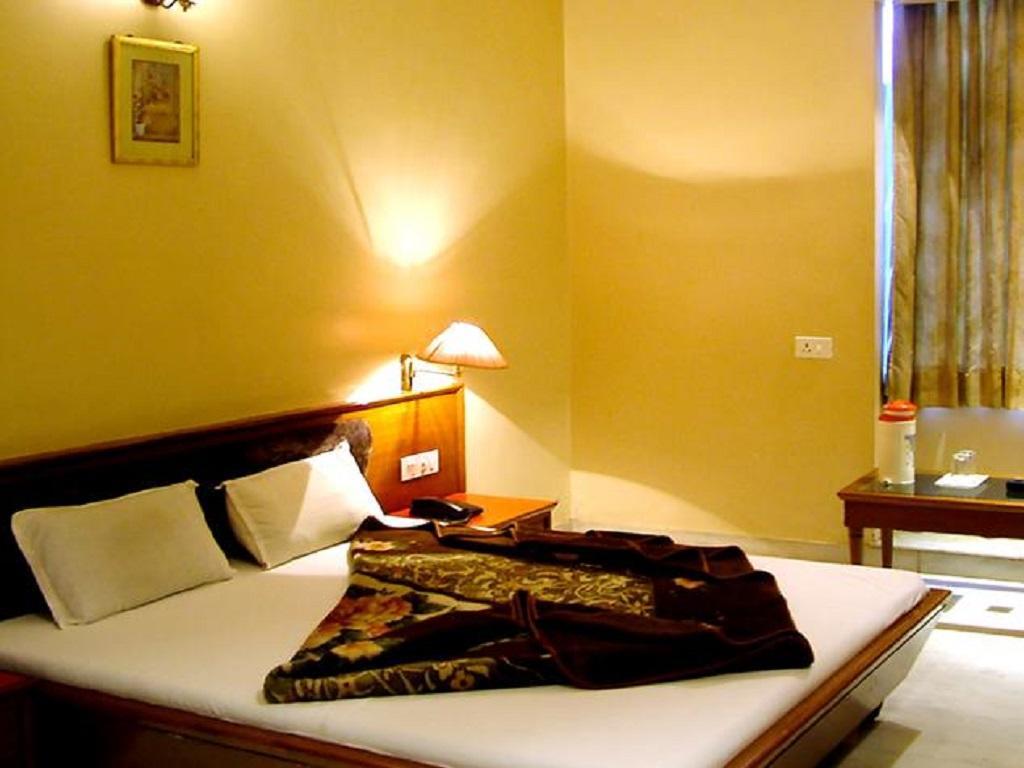 Hotel Ambaji International Ranpur Buitenkant foto